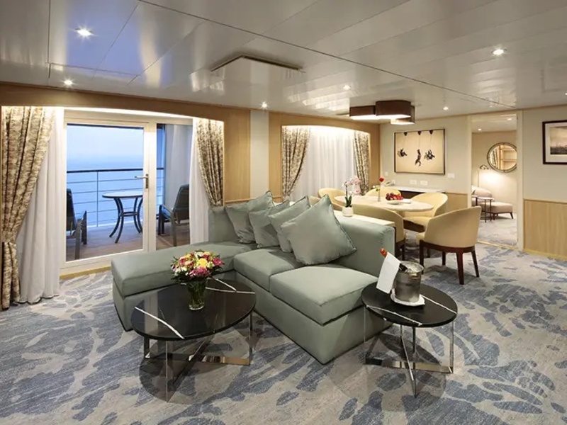 Owner's Suite Midship